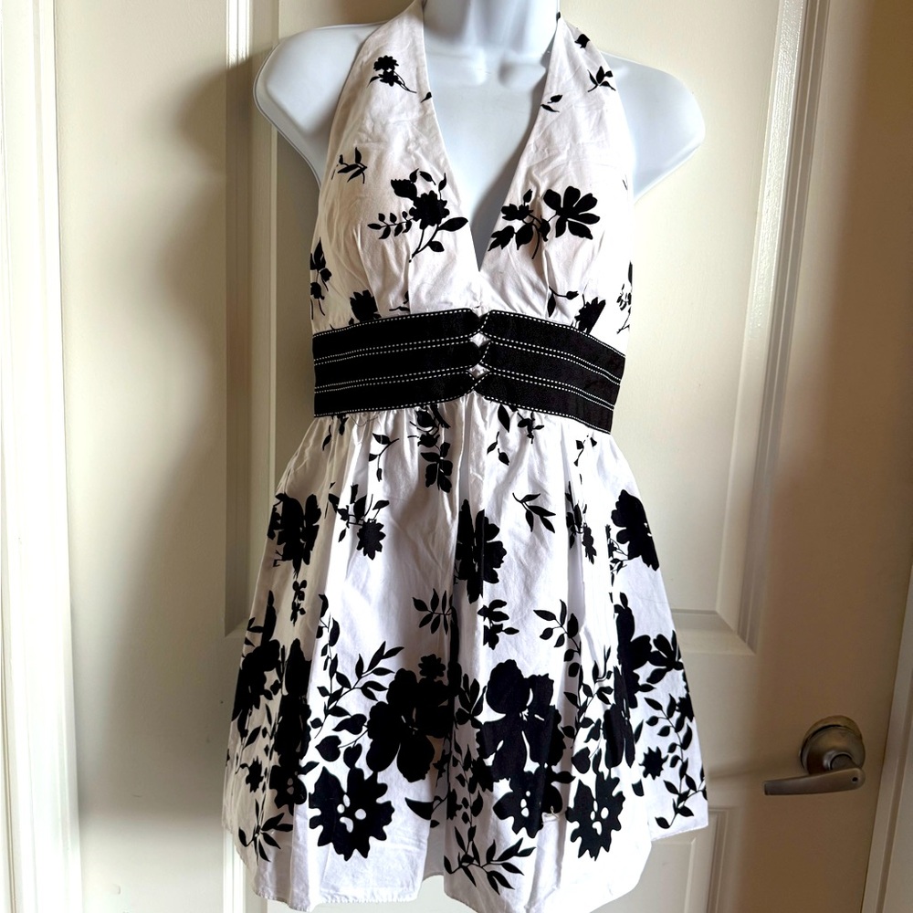 ***SOLD***White House Black Market Black and White Floral Backless Dress